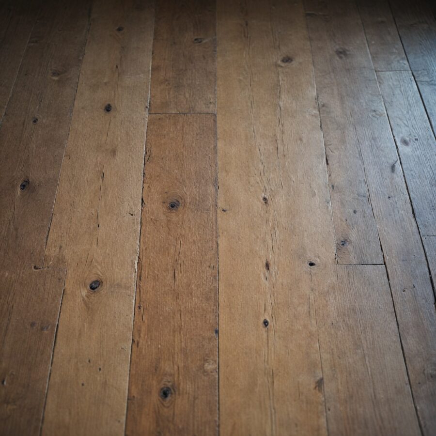 Como lixar e pintar madeira corretamente: Dicas e truques essenciais