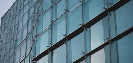 Tipos de Vidro Usados em Fachadas de Edifícios: Guia Completo