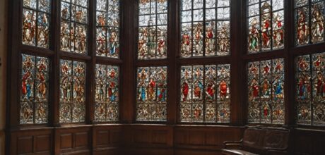Vantagens do Uso de Vitrais em Igrejas e Residências: Beleza e Funcionalidade