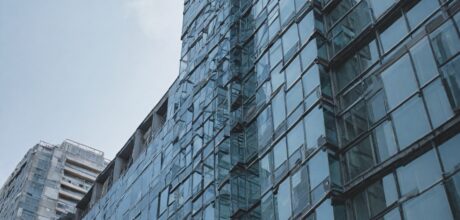 O Impacto do Vidro na Eficiência Energética de Prédios: Benefícios e Aplicações